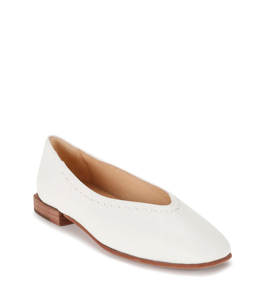 Claire Flat - White (FR40320-WHIT)